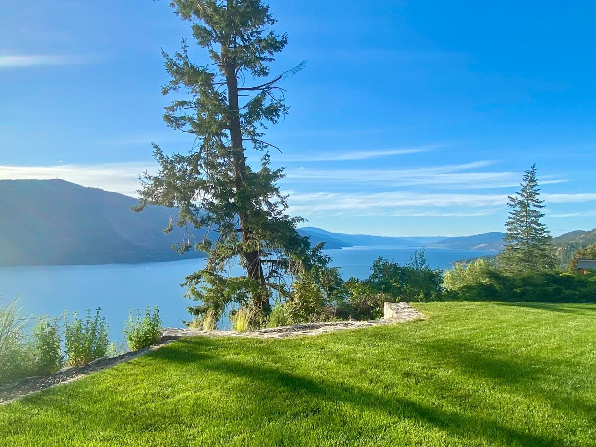 Kelowfornia Lakeview Retreat Kelowna Kültér fotó